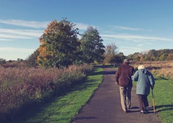 Mempertahankan Berat Badan Sehat di Usia 50 Tahun, Lakukan Cara Sederhana Ini