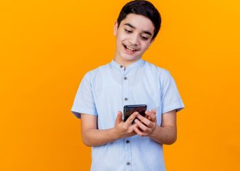 Anak yang Kecanduan Bermain Smartphone Bisa Mengalami Episode Psikotik